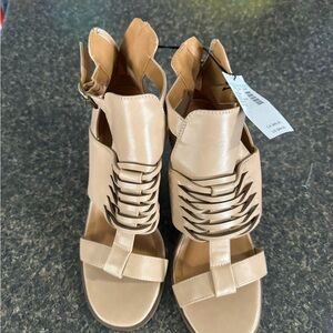 Elegant Beige Women's Sandals